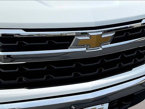 Used 2022 Chevrolet Silverado 1500 LT AWD/4WD image 30
