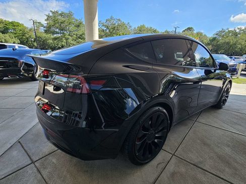 Used 2022 Tesla Model Y Performance AWD/4WD image 3