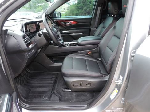 Certified 2025 Chevrolet Traverse Z71 w/ Enhanced Driving Package AWD/4WD image 19