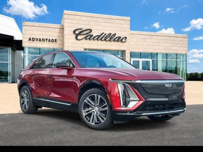 New 2026 Cadillac Lyriq Luxury w/ LPO, Floor Liner Package