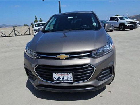 Used 2021 Chevrolet Trax LS AWD/4WD image 3