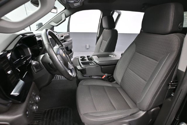 Used 2025 Chevrolet Silverado 2500 LT w/ Convenience Package AWD/4WD image 18
