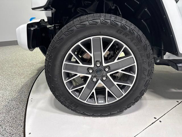Used 2024 Jeep Wrangler High Altitude AWD/4WD image 9