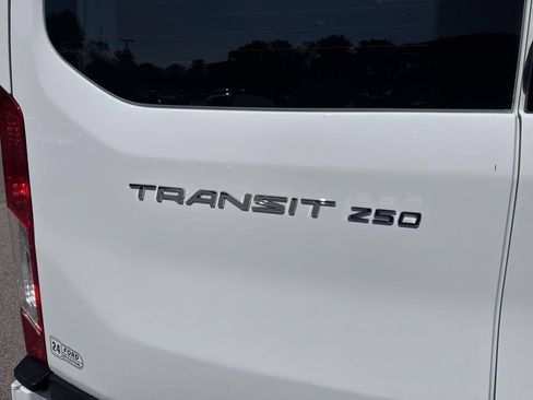 Used 2025 Ford Transit 250 Low Roof w/ Exterior Upgrade Package RWD image 5