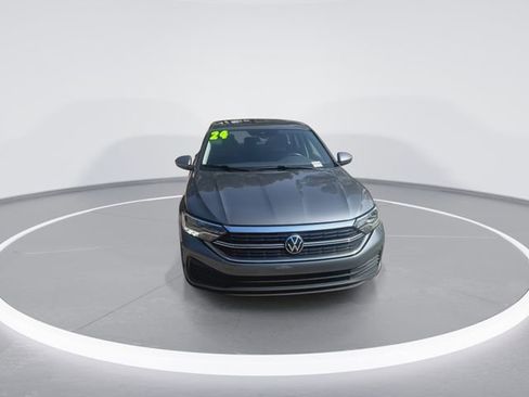 Used 2024 Volkswagen Jetta SE FWD image 3