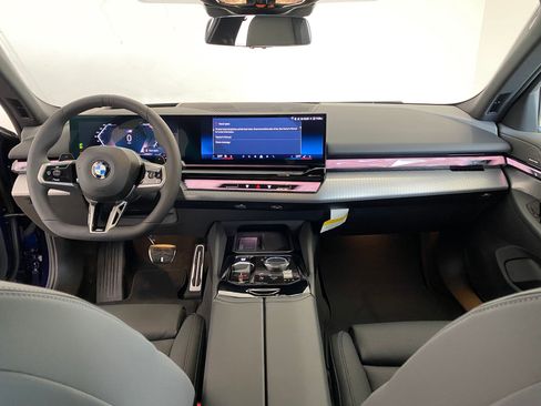 New 2026 BMW 540i xDrive w/ M Sport Package AWD/4WD image 16