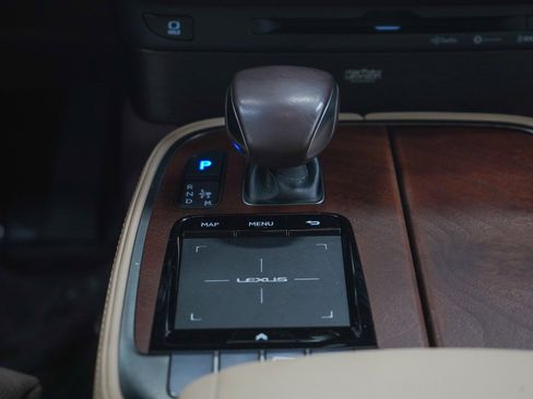 Used 2020 Lexus LS 500 AWD w/ Interior Upgrade Package image 18
