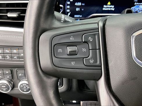 Used 2023 GMC Yukon Denali Ultimate image 18