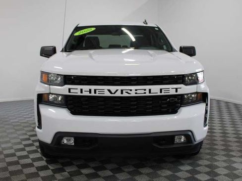 Used 2020 Chevrolet Silverado 1500 Custom w/ Custom Value Package AWD/4WD image 9