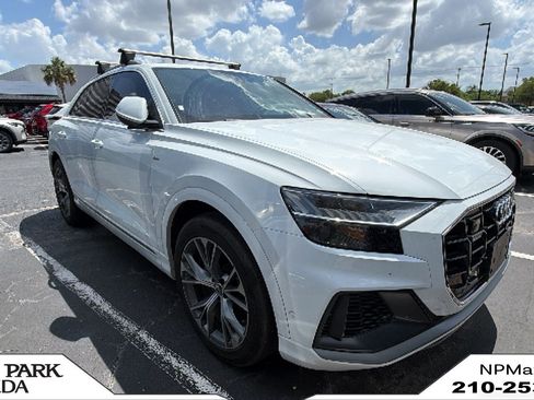 Used 2021 Audi Q8 Prestige w/ Prestige Package AWD/4WD image 1
