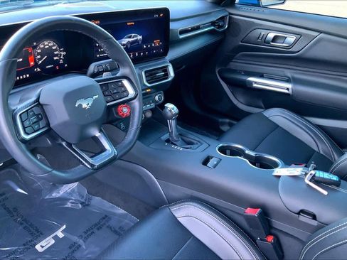 Used 2025 Ford Mustang GT Premium image 14