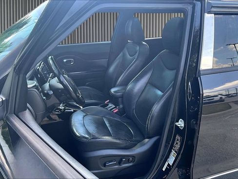 Used 2014 Kia Soul ! w/ Sun & Sound Package FWD image 25