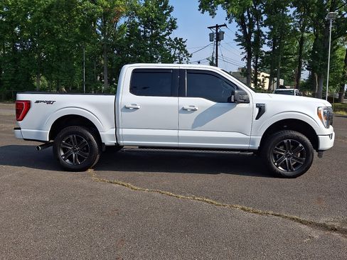 Used 2022 Ford F150 XLT w/ Equipment Group 302A High AWD/4WD image 8
