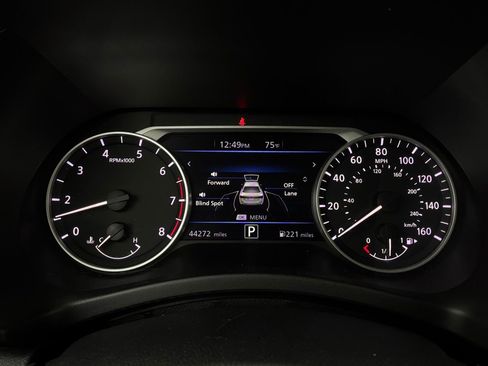 Used 2025 Nissan Sentra SV FWD image 35