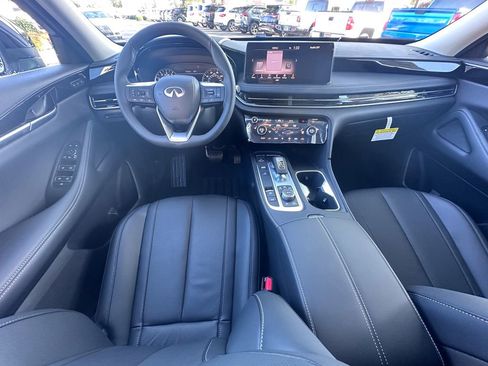 Certified 2025 INFINITI QX60 Pure image 2