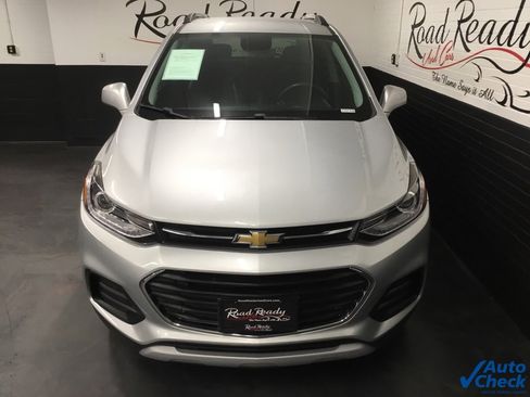 Used 2017 Chevrolet Trax LT w/ Driver Confidence Package image 4