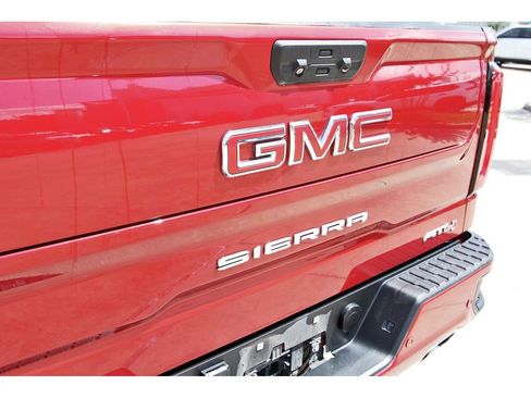 Used 2023 GMC Sierra 1500 AT4 w/ AT4 Premium Package AWD/4WD image 10