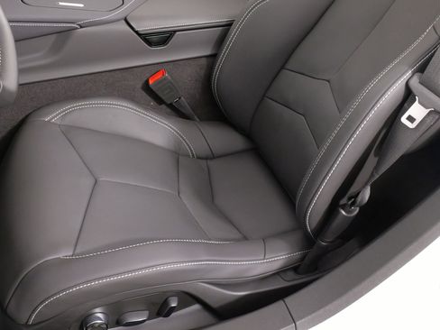 Used 2024 Chevrolet Corvette Stingray Preferred Conv w/ 2LT image 32