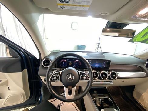 Used 2020 Mercedes-Benz GLB 250 4MATIC image 33