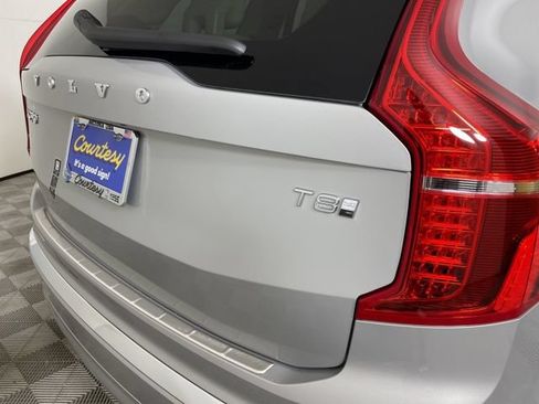 Used 2025 Volvo XC90 T8 Plus w/ Protection Package Premier AWD/4WD image 15