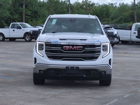Used 2026 GMC Sierra 1500 SLT RWD image 2