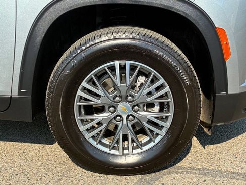 Used 2026 Chevrolet Traverse LT AWD/4WD image 10