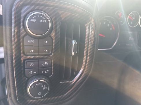 Used 2020 Chevrolet Silverado 1500 LT Trail Boss w/ Convenience Package image 17