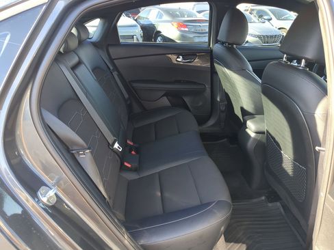 Used 2023 Kia Forte GT-Line image 32