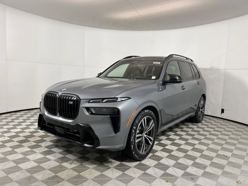 New 2026 BMW X7 M60i image 3