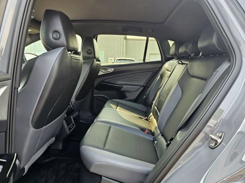 Certified 2023 Volkswagen ID.4 Pro S AWD/4WD image 15