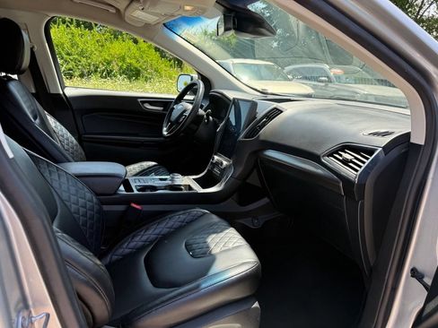 Used 2023 Ford Edge Titanium AWD/4WD image 17