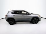 Used 2022 Jeep Compass Latitude image 4