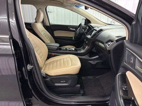 Used 2019 Ford Edge SEL w/ Equipment Group 201A image 22