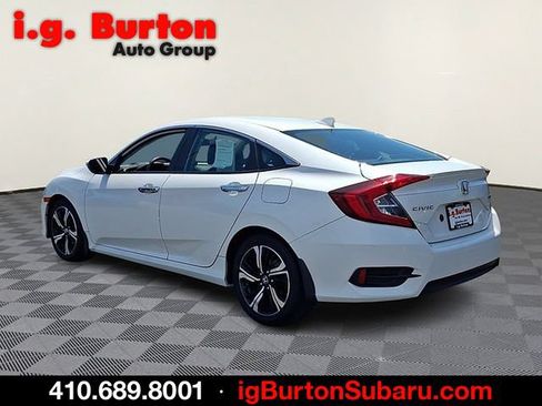Used 2017 Honda Civic Touring image 4