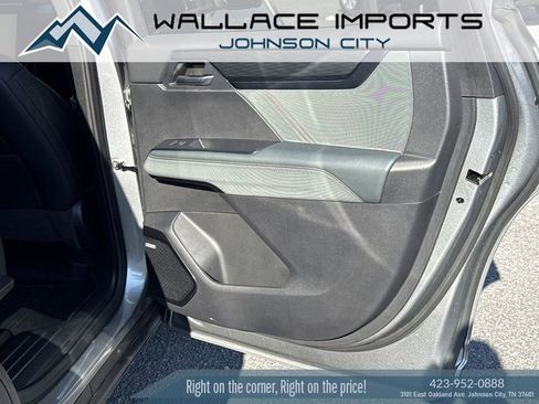 Used 2024 GMC Acadia AT4 w/ Super Cruise Package image 41