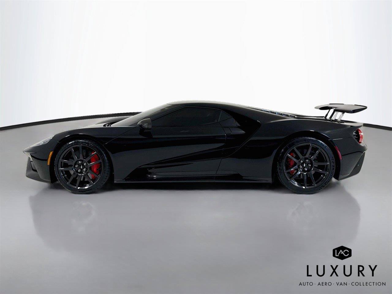 Used 2018 Ford GT RWD image 8