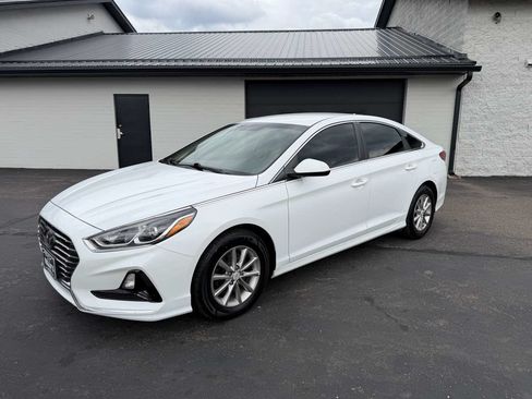 Used 2018 Hyundai Sonata SE FWD image 2