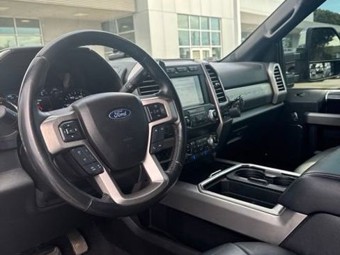 Used 2021 Ford F250 Platinum w/ FX4 Off-Road Package AWD/4WD image 6