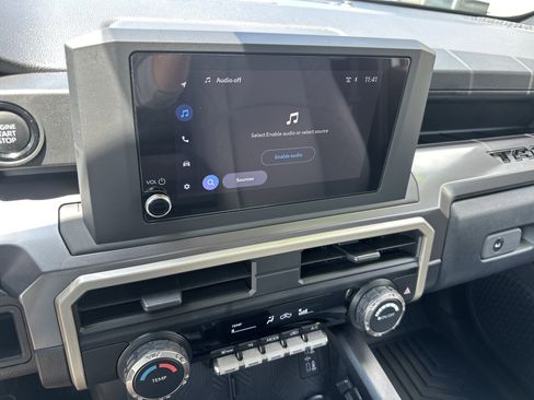 Used 2026 Toyota Tacoma SR5 AWD/4WD image 17