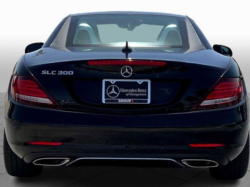 Used 2019 Mercedes-Benz SLC 300 image 4