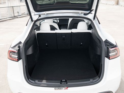 Used 2022 Tesla Model Y Performance image 42