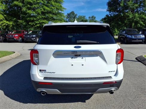 Used 2022 Ford Explorer Platinum w/ Technology Package image 19