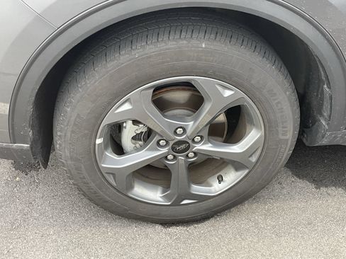 Used 2025 Ford Escape ST-Line image 9