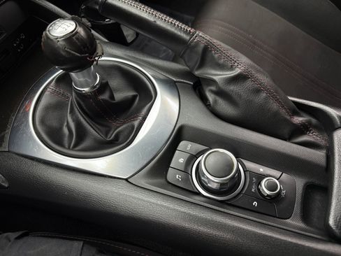 Used 2016 MAZDA MX-5 Miata Club RWD image 43