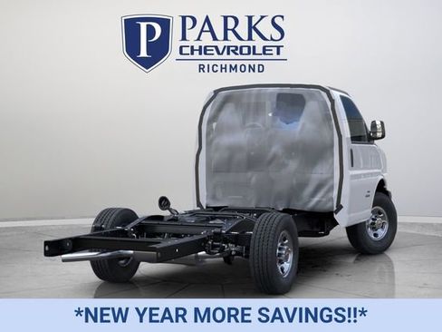 New 2025 Chevrolet Express 3500 w/ Power Convenience Package image 4