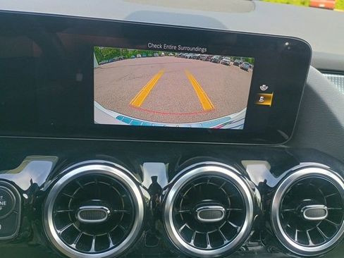 Used 2023 Mercedes-Benz GLA 250 4MATIC image 30