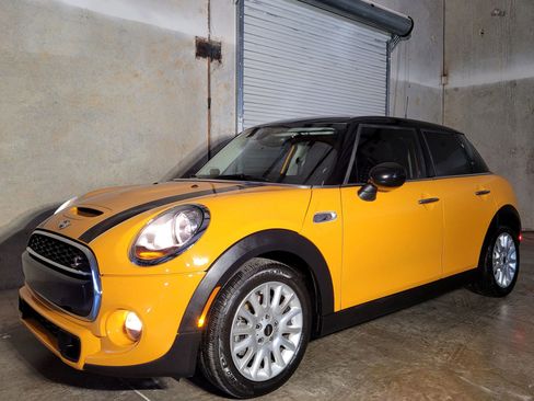 Used 2015 MINI Cooper S image 5