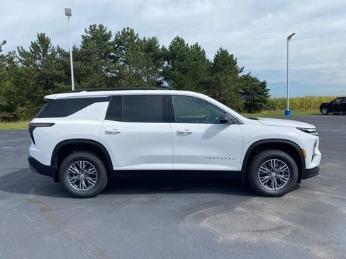 New 2026 Chevrolet Traverse LT w/ Driver Confidence Package image 8