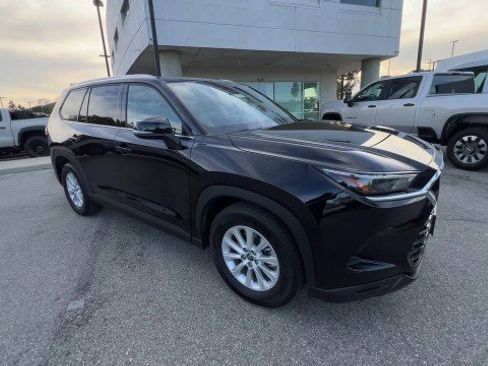 Used 2025 Toyota Grand Highlander XLE SUV image 2