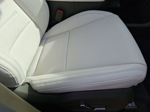 Used 2025 Hyundai Santa Fe Calligraphy image 35